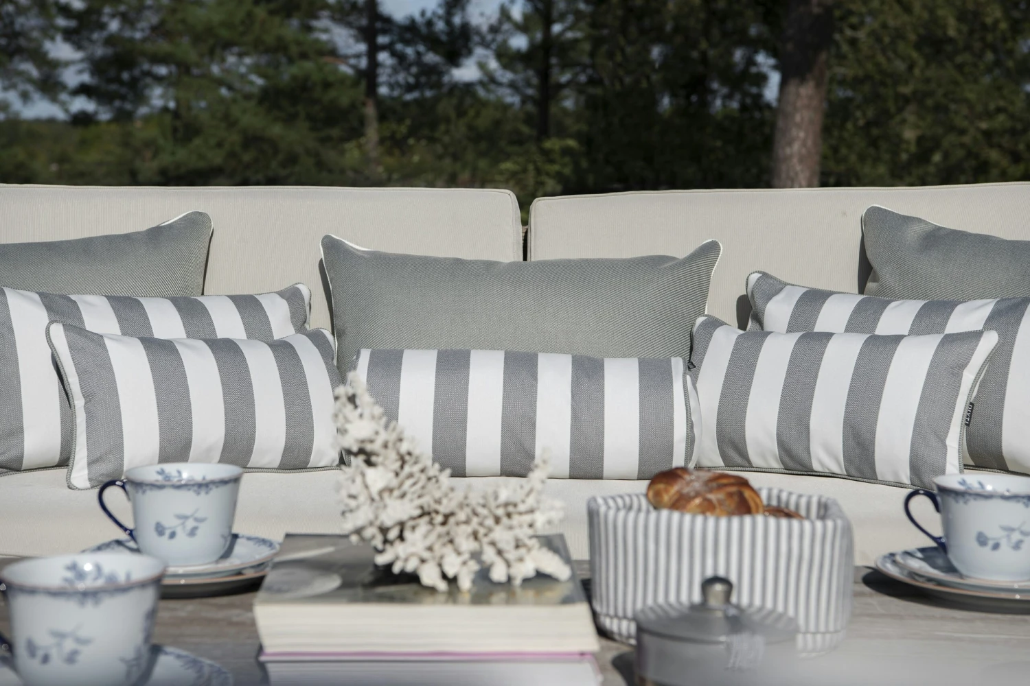 Wide Stripe Cushion 25x45 Cm, Grey 4 Wide Stripe Cushion 25x45 Cm, Grey - Image 4