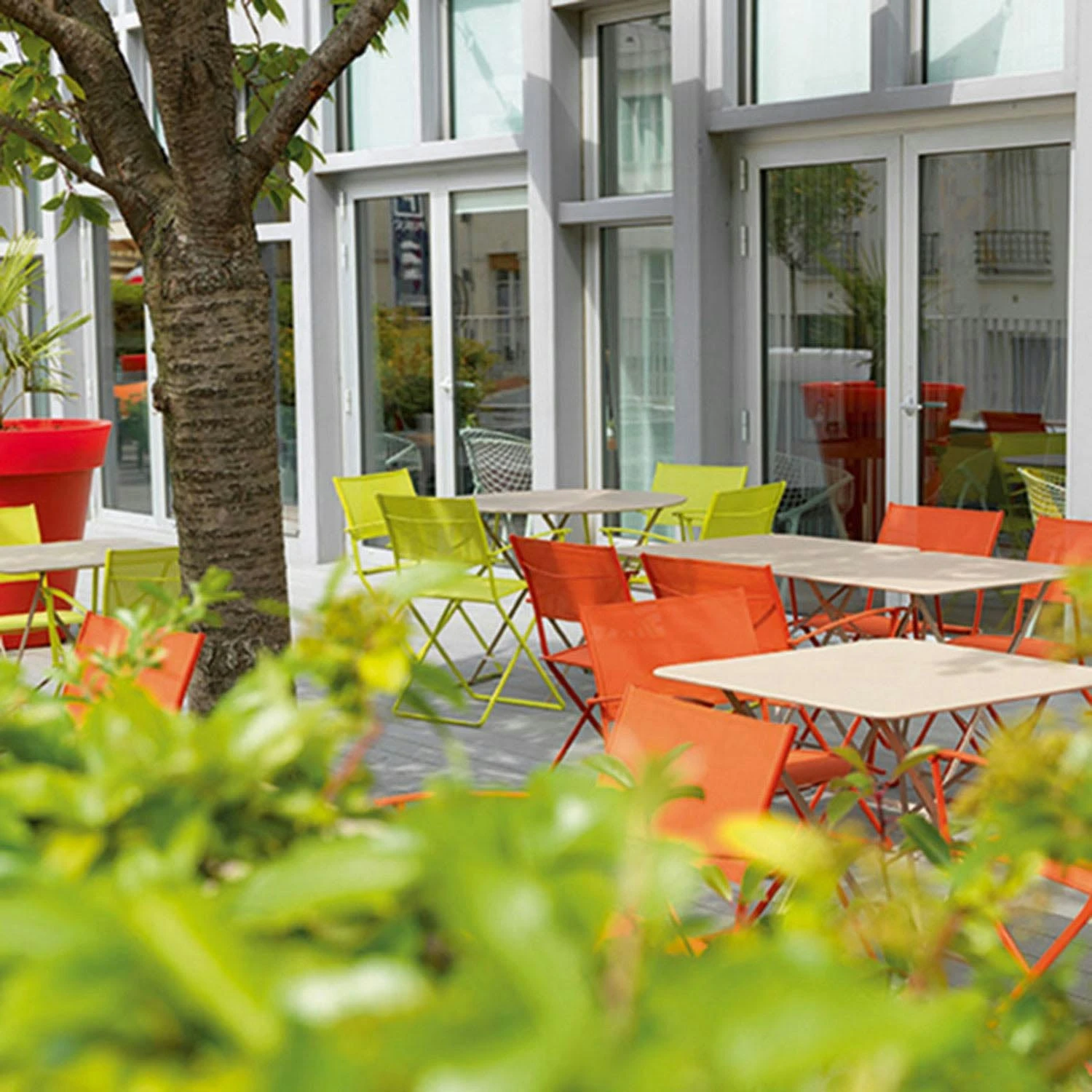 Bistro Table Ø96, Chili 2 Bistro Table Ø96, Chili - Image 2